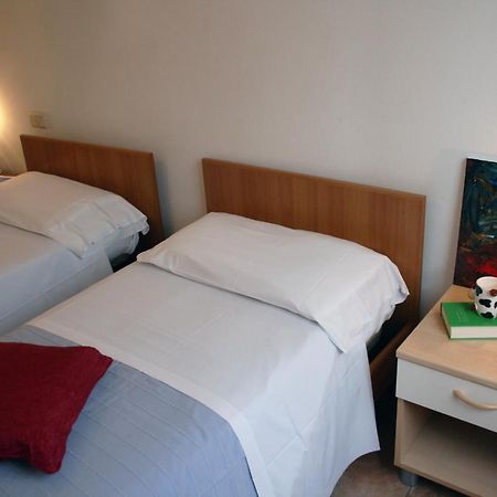 Residenza Manuela Daire Riccione Dış mekan fotoğraf