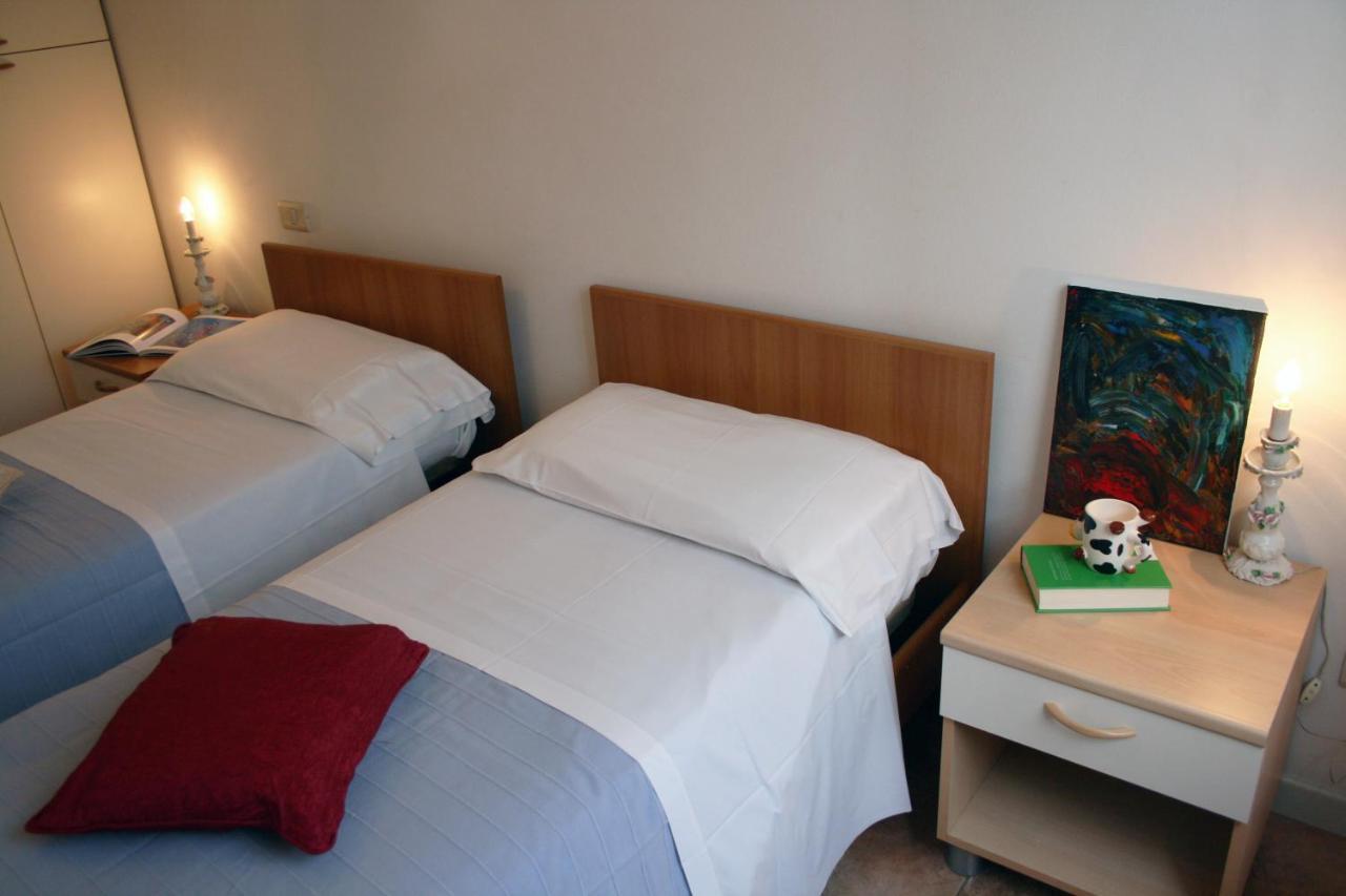 Residenza Manuela Daire Riccione Dış mekan fotoğraf