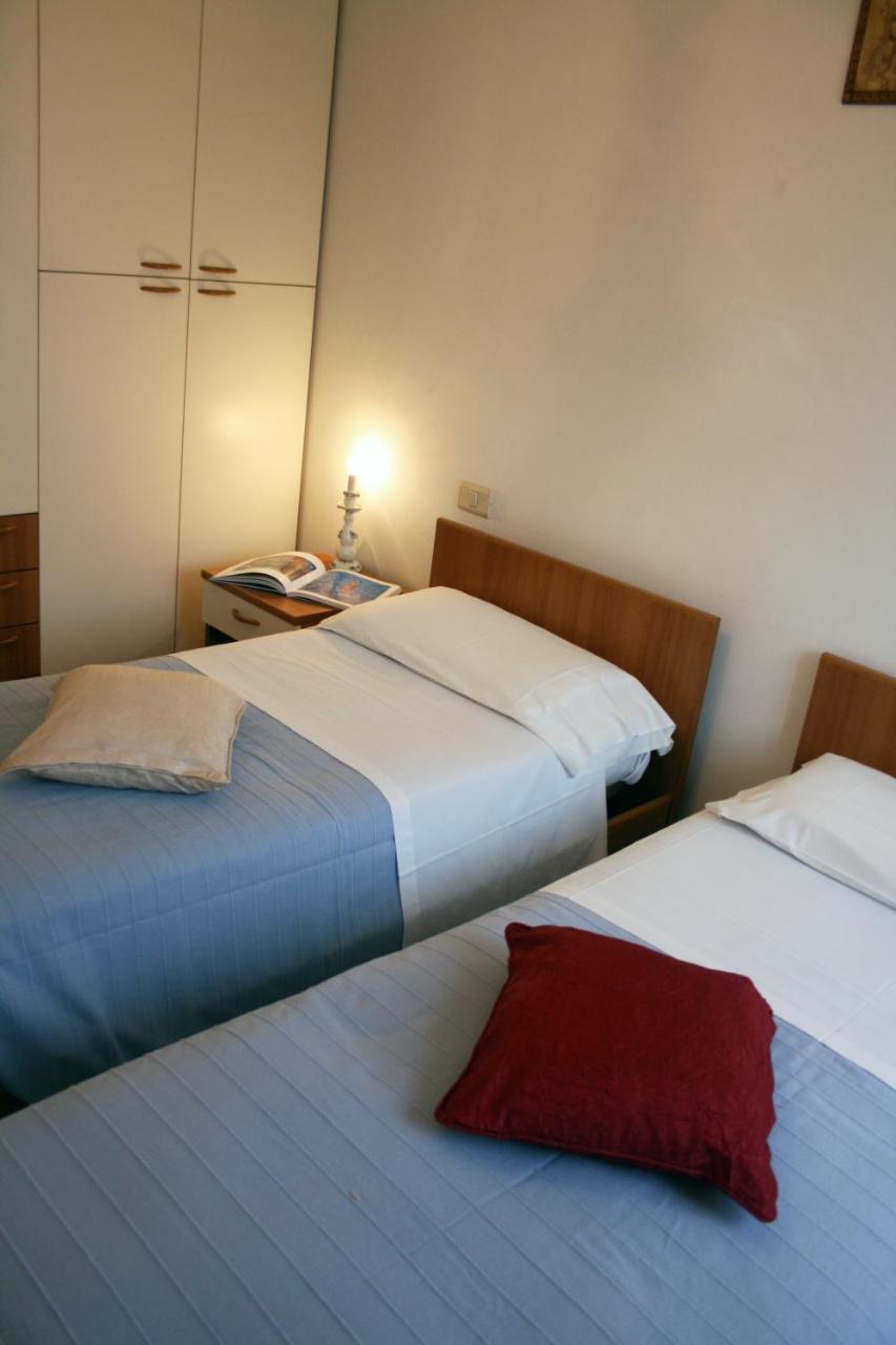 Residenza Manuela Daire Riccione Dış mekan fotoğraf